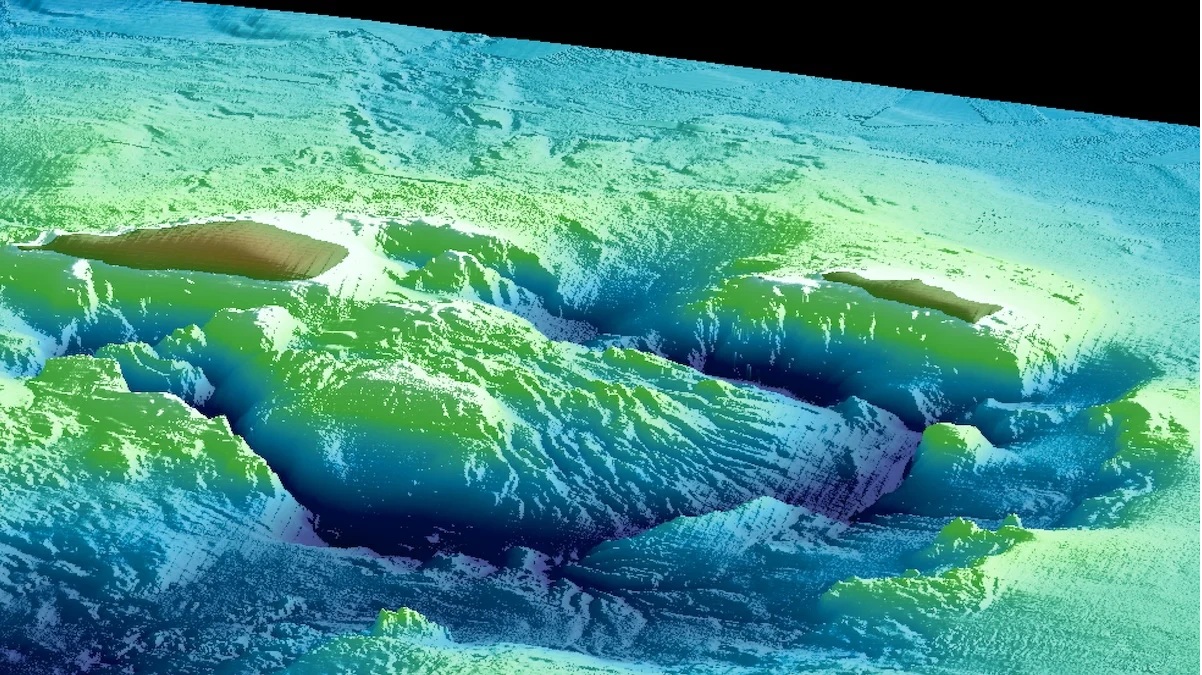 Quái vật lửa cực nguy hiểm được “nạp đạn” ngoài khơi Nhật Bản  - Ảnh 1.