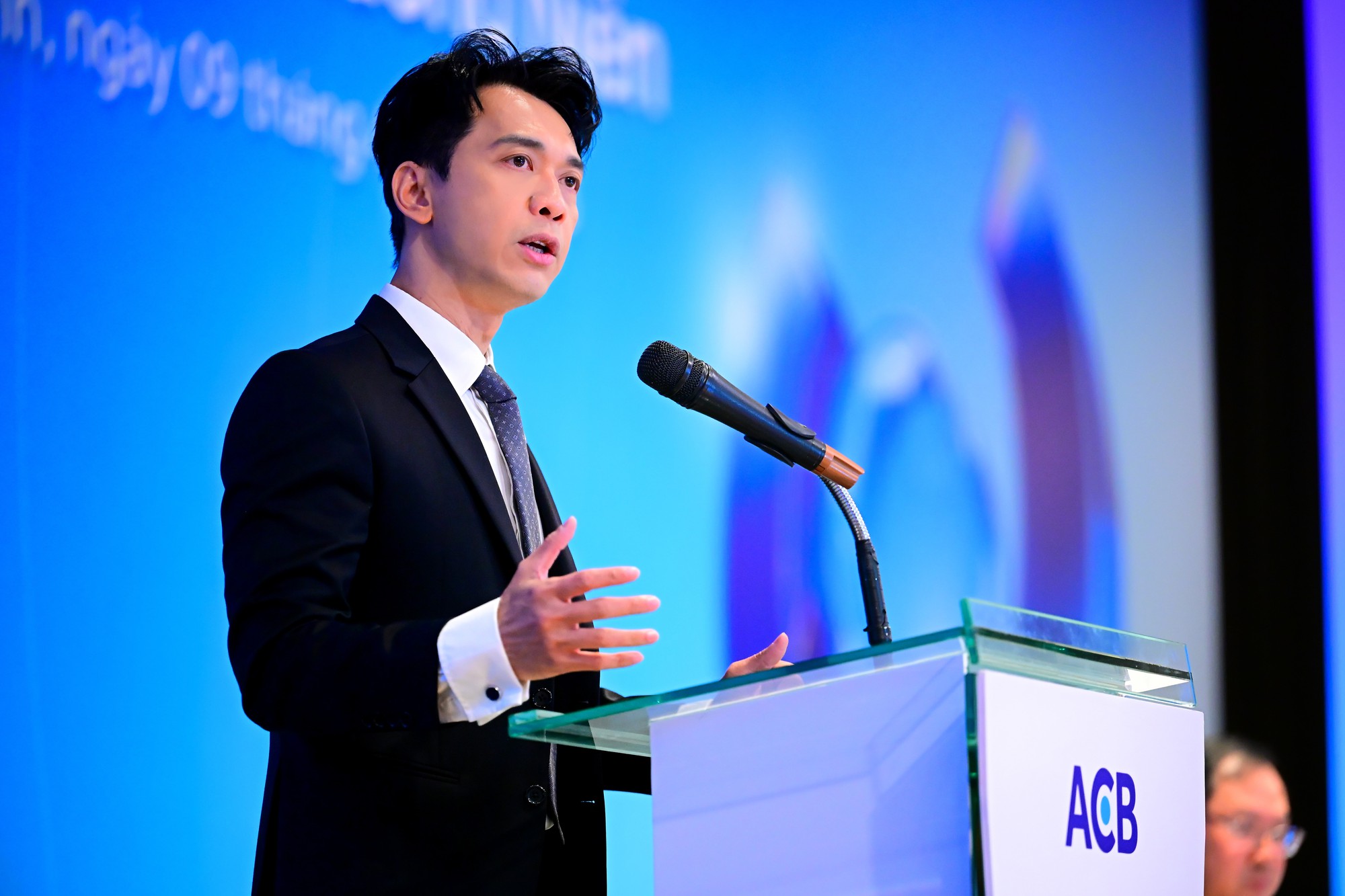 Chủ tịch ACB Trần Hùng Huy: Trong một thế giới nhiều biến động, lợi thế không thuộc về những tổ chức phản ứng nhanh nhất mà thuộc về những tổ chức chuẩn bị tốt nhất - Ảnh 1.