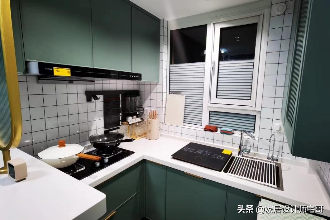 Cặp đôi trẻ mua căn hộ tầng 1 rộng 59m² ai cũng chê tốn tiền vô ích - sau cải tạo lại khiến bạn bè phải ghen tị- Ảnh 7.