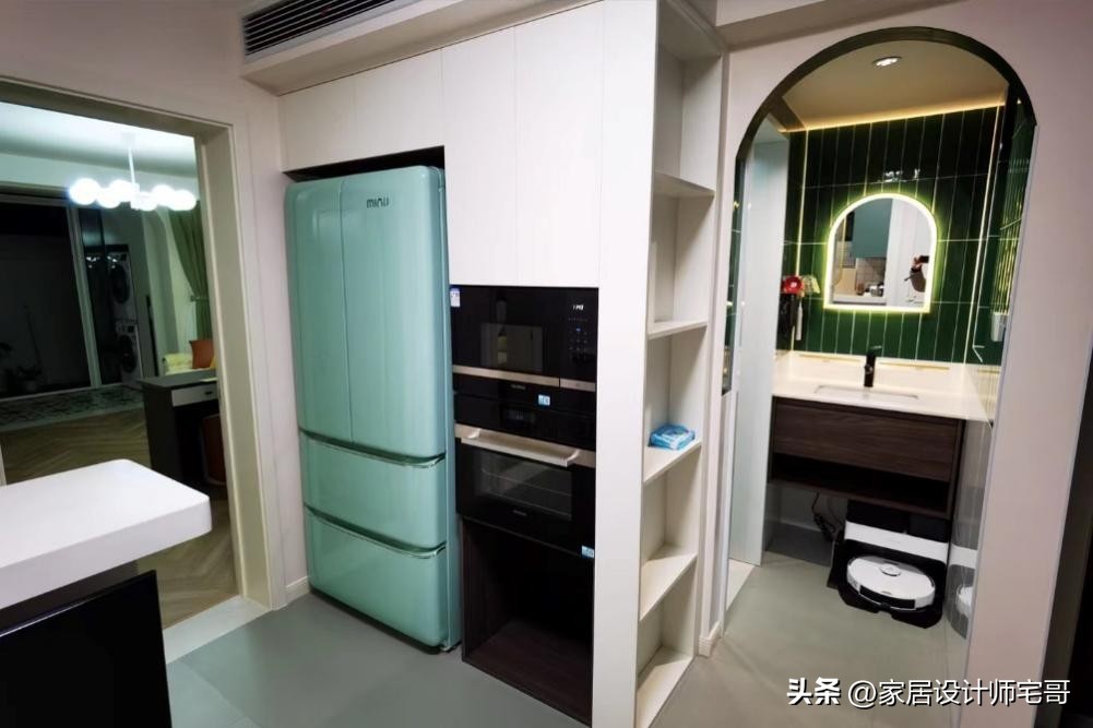 Cặp đôi trẻ mua căn hộ tầng 1 rộng 59m² ai cũng chê tốn tiền vô ích - sau cải tạo lại khiến bạn bè phải ghen tị- Ảnh 3.