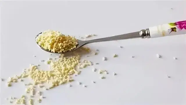 Thứ "không ngọt, không béo, không quá mặn" nhưng âm thầm bào mòn mạch máu và xương: Nhiều người ăn mỗi ngày mà không biết- Ảnh 3.