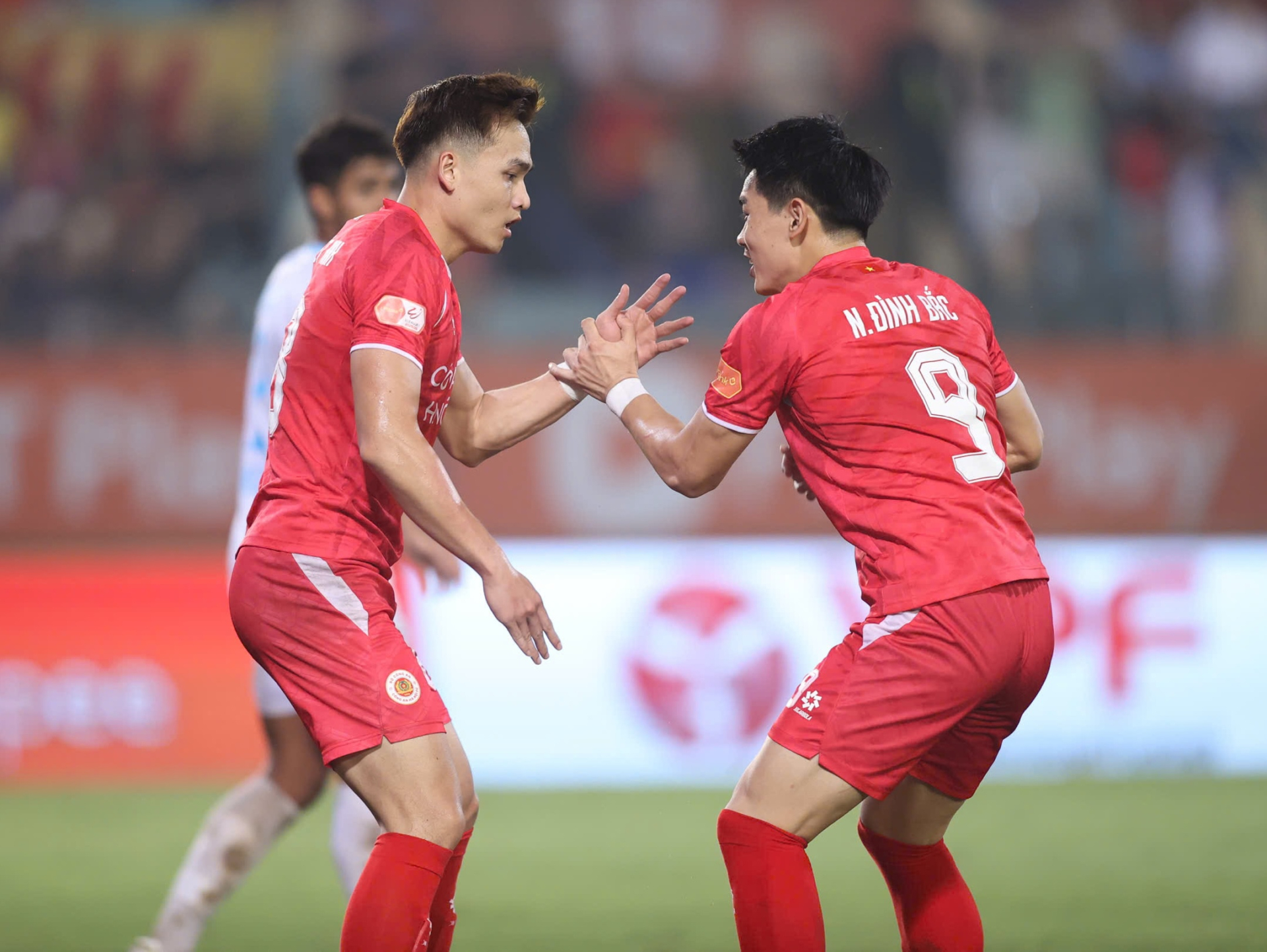 Đình Bắc đẳng cấp huỷ diệt tại V.League: 6 trận ghi 10 bàn- Ảnh 10.
