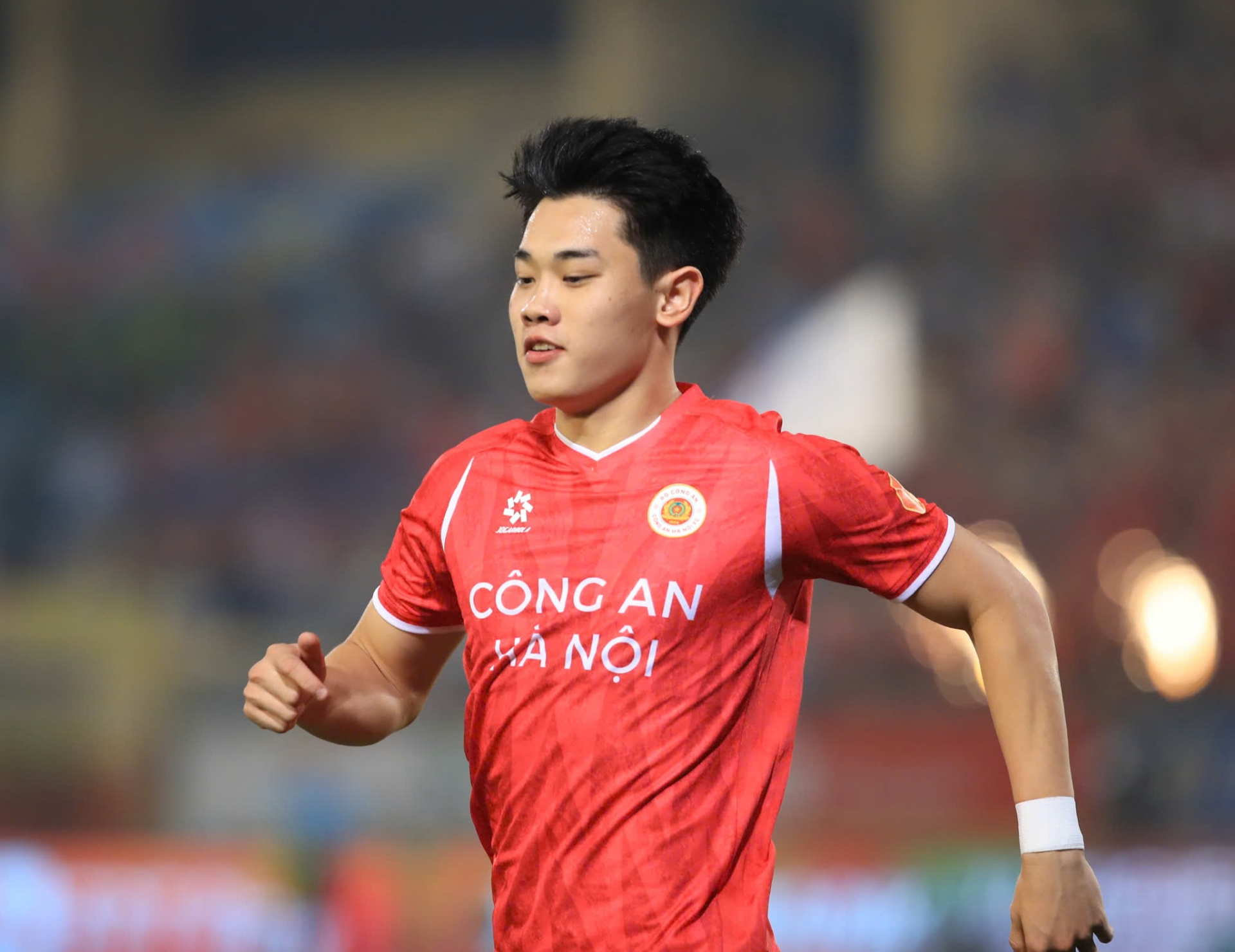 Đình Bắc đẳng cấp huỷ diệt tại V.League: 6 trận ghi 10 bàn- Ảnh 3.