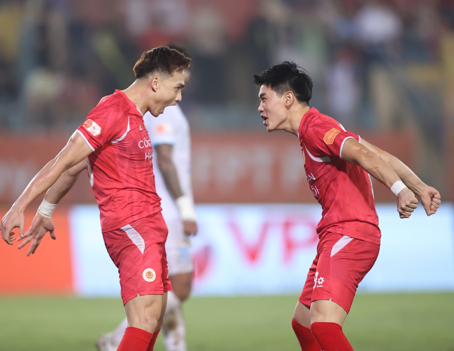 Đình Bắc đẳng cấp huỷ diệt tại V.League: 6 trận ghi 10 bàn- Ảnh 12.