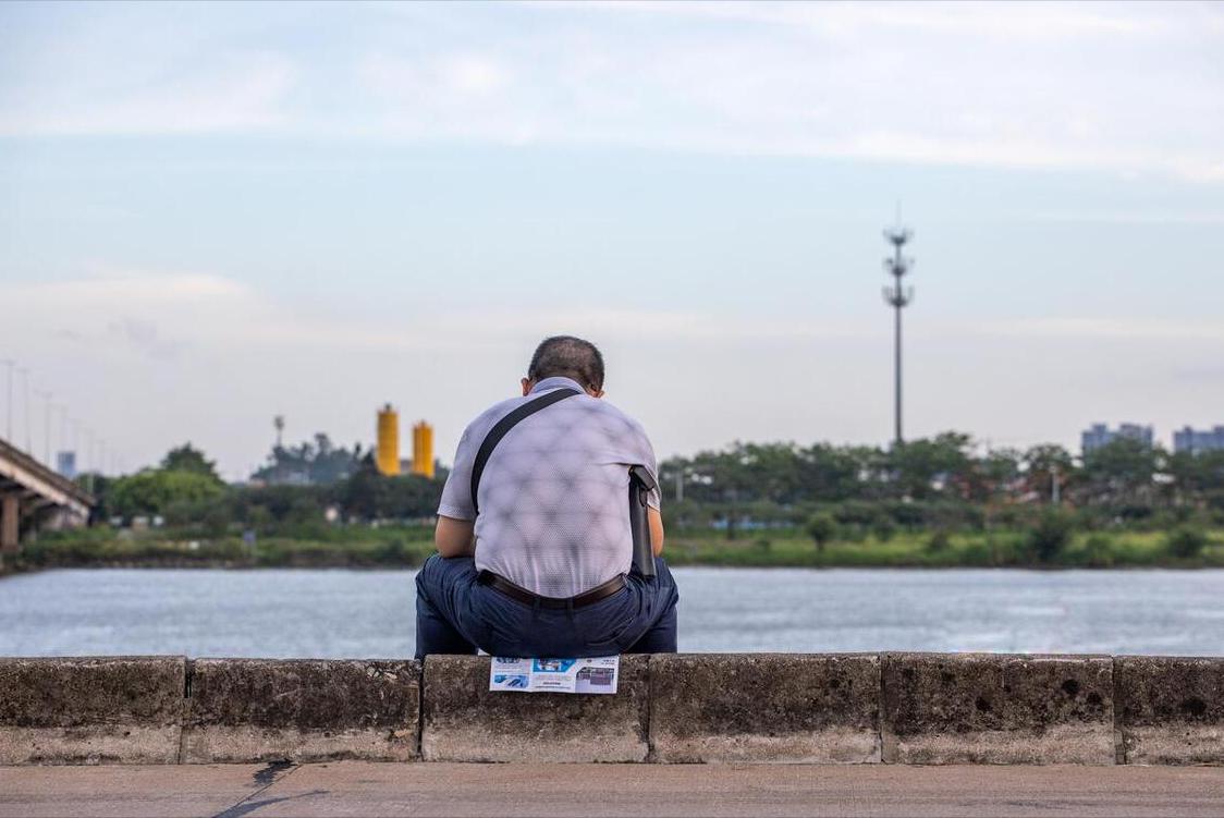 Tôi từng bỏ 1,8 tỷ xây nhà ở quê để "nở mày nở mặt", 9 năm sau mới hiểu: Có những khoản tiêu chỉ để mua cảm giác hơn là cuộc sống- Ảnh 4.