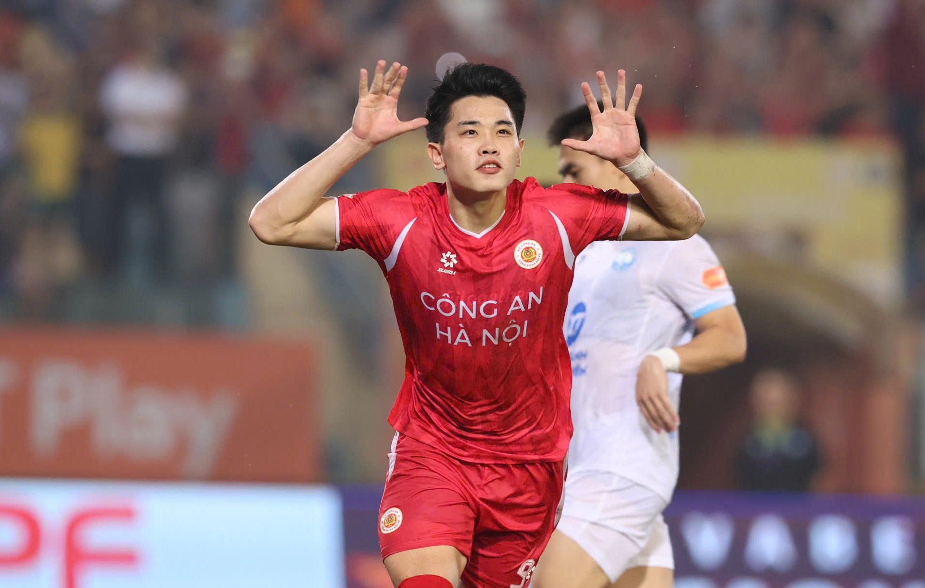 Đình Bắc đẳng cấp huỷ diệt tại V.League: 6 trận ghi 10 bàn- Ảnh 18.