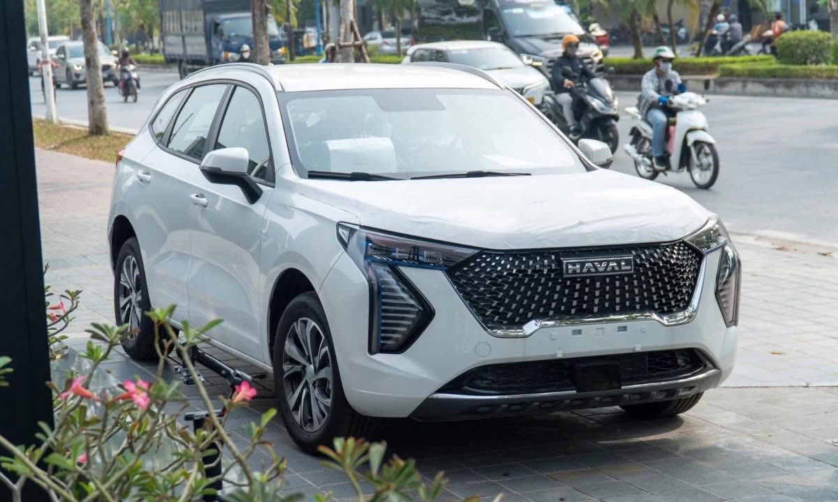 Haval Jolion giảm giá tới 80 triệu đồng tại đại lý: Bản 'base' xuống dưới 600 triệu đồng, cạnh tranh Xforce và Creta- Ảnh 1.