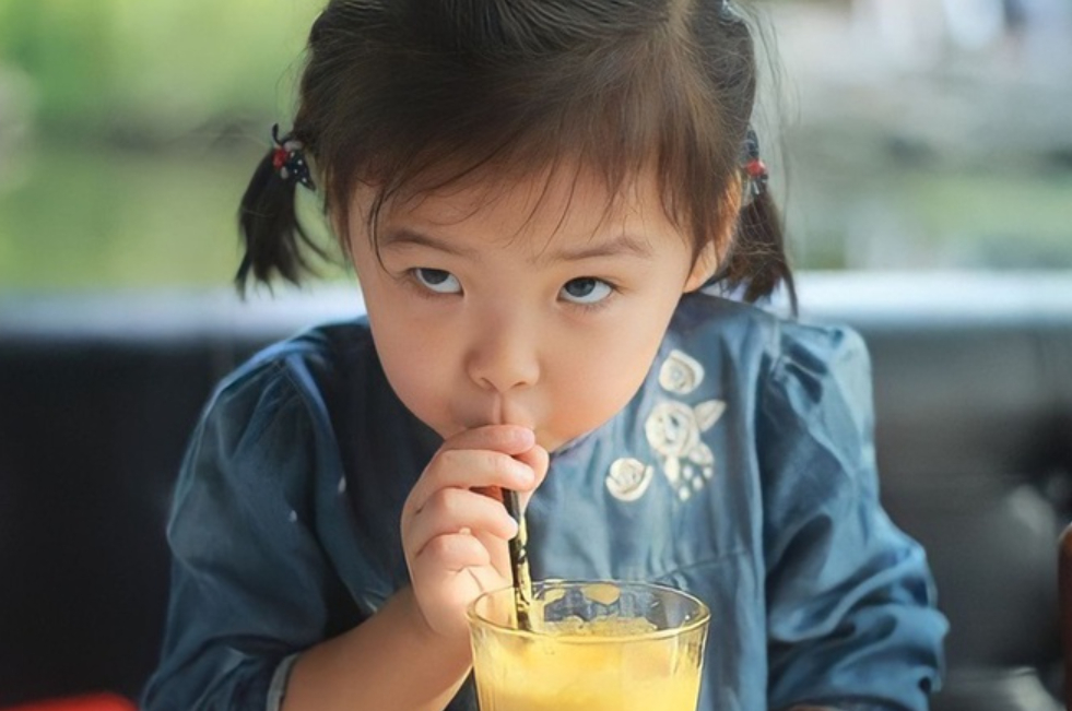 Một kiểu yêu thương của cha mẹ khiến việc dạy dỗ con càng ngày càng khó khăn, DỪNG ngay kẻo muộn!- Ảnh 1.