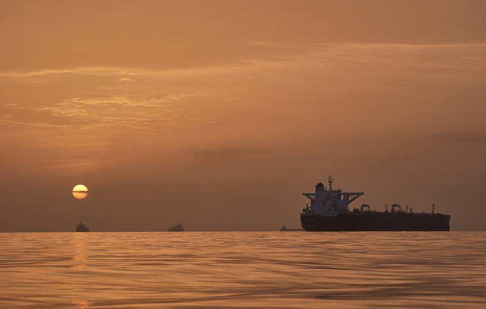 Iran hành động “gắt”, tàu hàng trúng đòn ở eo biển Hormuz- Ảnh 1.
