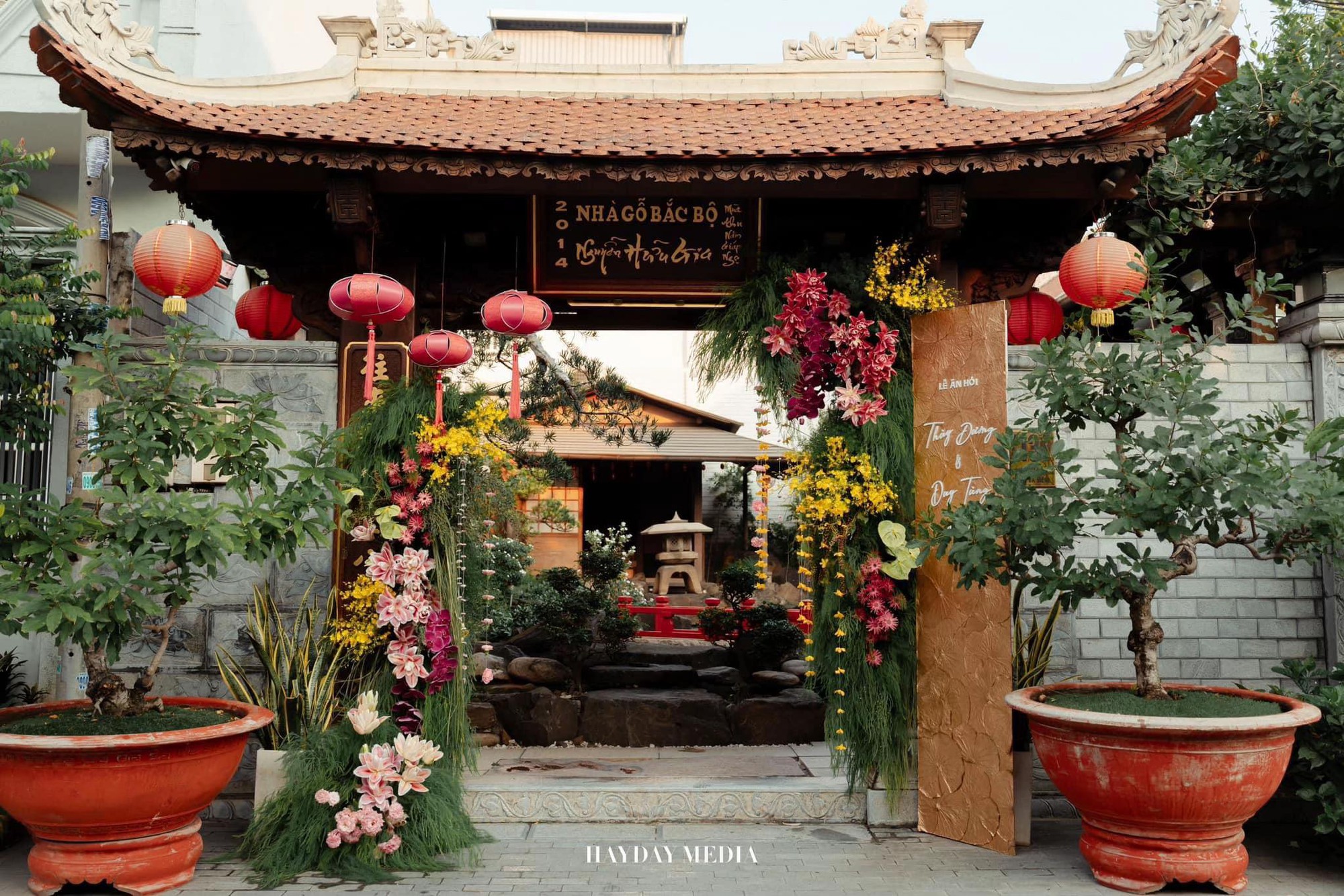 Chẳng cần vàng đeo trĩu cổ hay sổ đỏ trao tay, đám cưới này vẫn toát ra khí chất "hào môn" gia phong quyền quý- Ảnh 15.