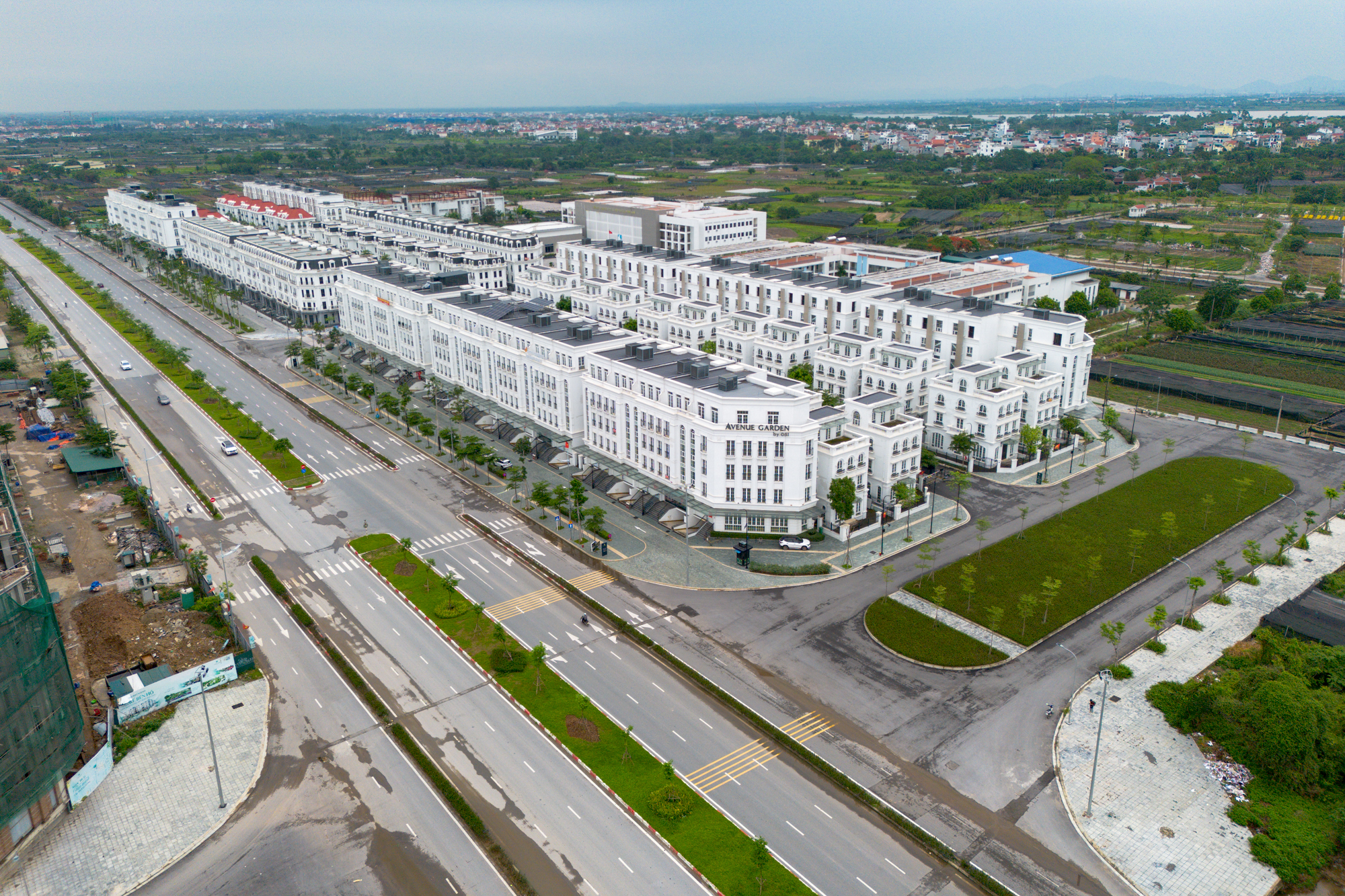 Toàn cảnh đại lộ 10 làn xe đang giải phóng mặt bằng, kết nối loạt đô thị tỷ USD phía Tây Hà Nội - Ảnh 12.