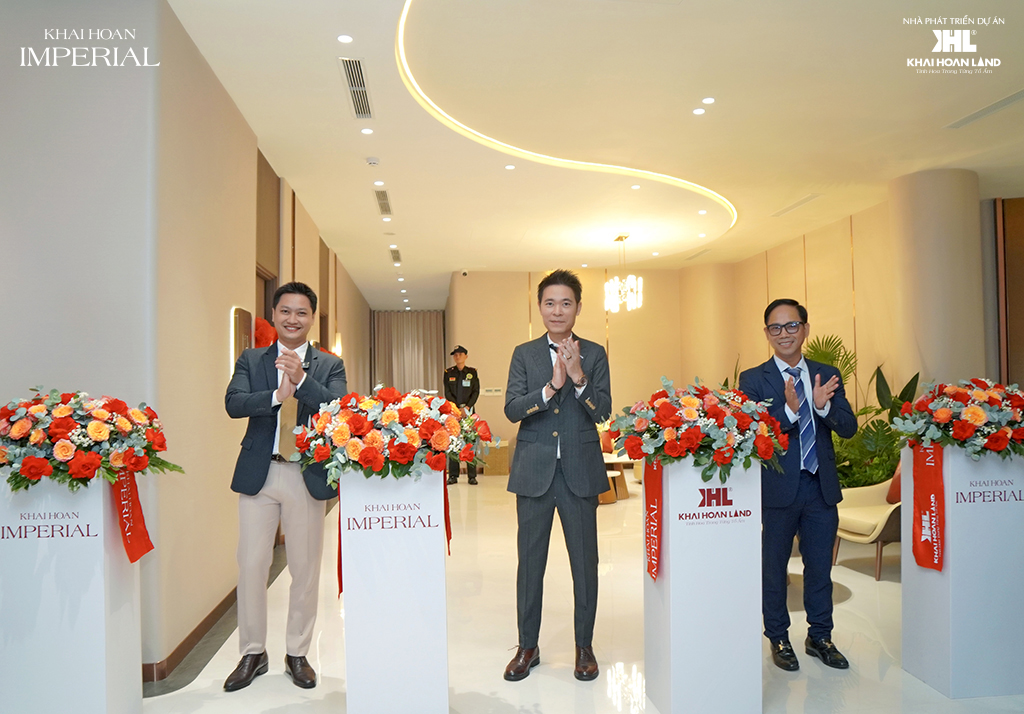 Căn hộ mẫu chuẩn Bespoke thu hút đông đảo khách hàng tại sự kiện khai trương - Ảnh 1.