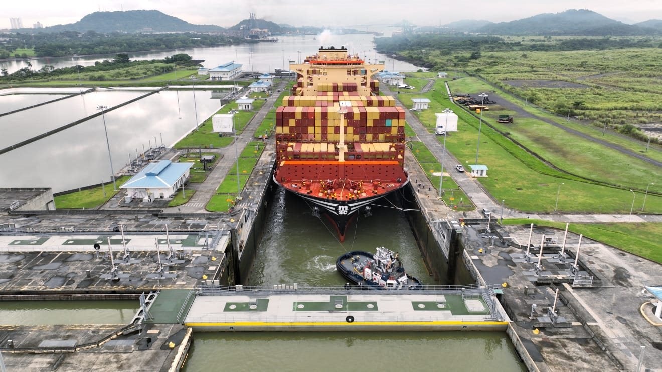 Eo biển Hormuz tê liệt, thế giới đổ dồn về một tuyến đường thủy mới: Gần 1,8 triệu thùng dầu băng qua mỗi ngày, tắc nghẽn cục bộ, trả giá đến 1 triệu USD cũng khó mà đi qua được - Ảnh 3.