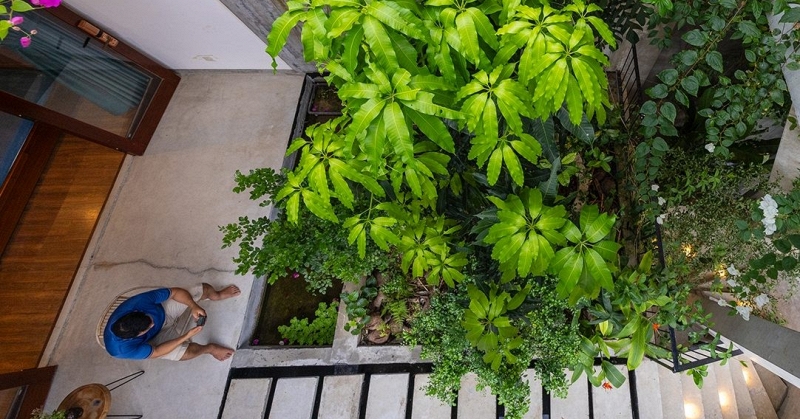 Phát hiện người đàn ông 10 năm ngủ vỉa hè nhưng không xin 1 đồng tiền nào, có nhà mà không thèm về - Ảnh 4.
