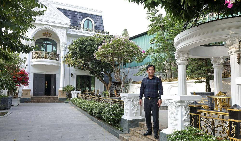 Nam NSƯT mang quân hàm Thượng tá, cưới vợ là công nhân xưởng may: U70 sống bình yên trong biệt thự 1.000m² ở Hà Nội- Ảnh 2.