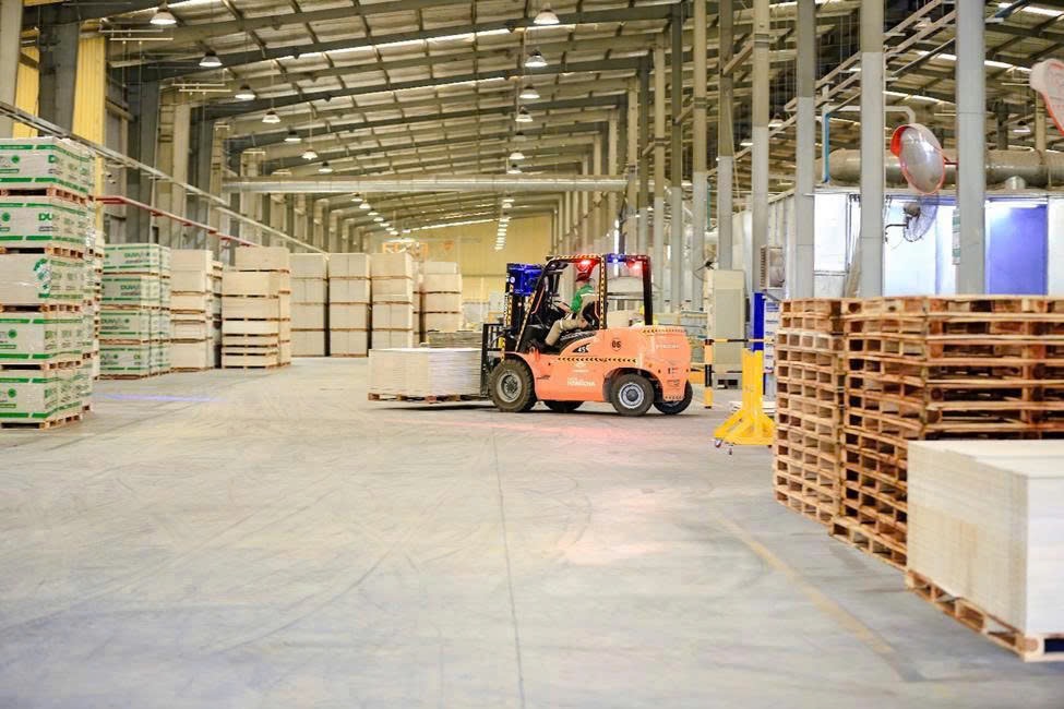 Tối ưu vận hành sản xuất hướng đến giảm phát thải trong ngành vật liệu xây dựng - bài học từ Nhà máy DURAflex Quảng Trị- Ảnh 2.