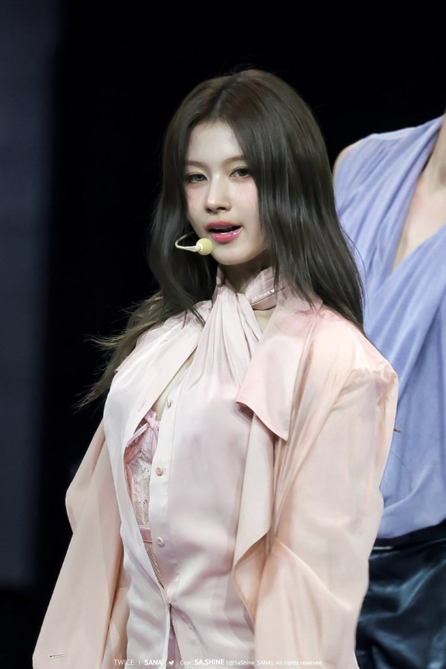 Đã hiểu lý do đây là mỹ nhân lọt top đẹp nhất thế giới, nói ngoại lệ showbiz cũng không ngoa- Ảnh 3.