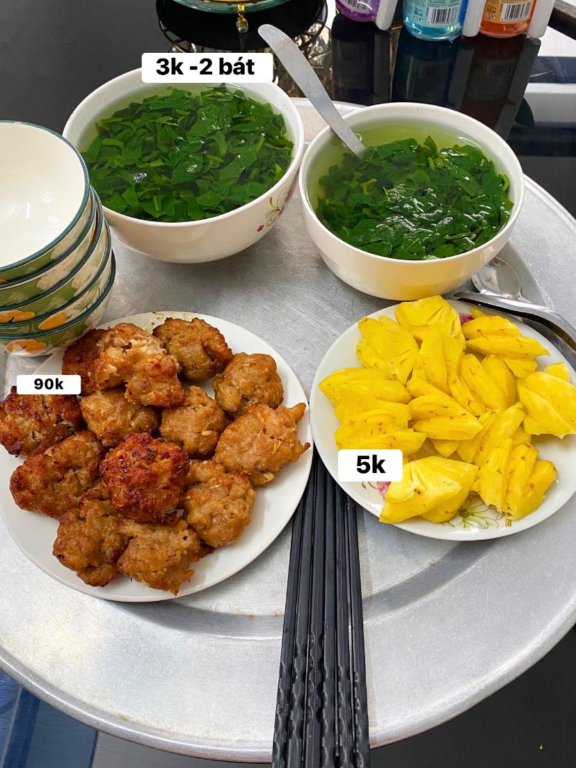 Chỉ với 100k, mẹ đảm Ninh Bình "cân" hết bữa ăn cho gia đình 5 người khiến hội chị em rần rần xin bí kíp- Ảnh 5.