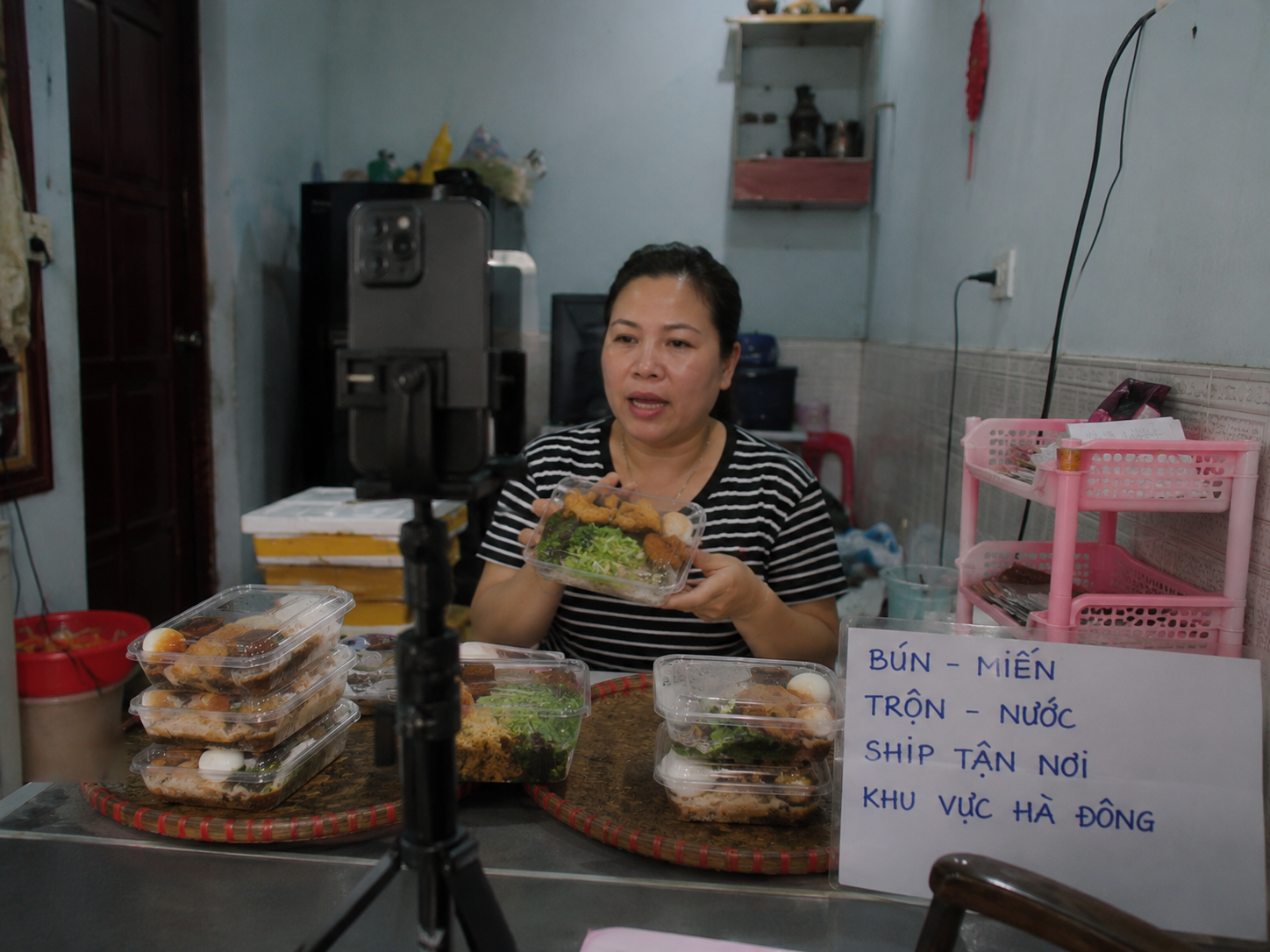 Khi vỉa hè không còn là nơi mưu sinh dễ dàng: Nhiều lao động bắt đầu học nghề ngắn hạn để đổi hướng- Ảnh 3.