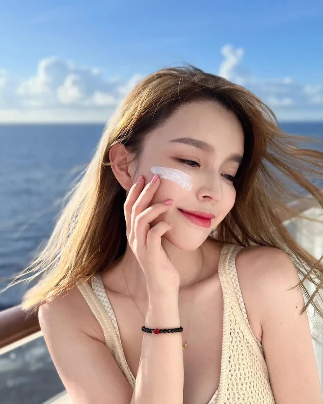 Học người Nhật cách chống nắng từ đầu đến chân: Thế này bảo sao làn da của họ luôn trẻ hơn tuổi thật rất nhiều- Ảnh 2.