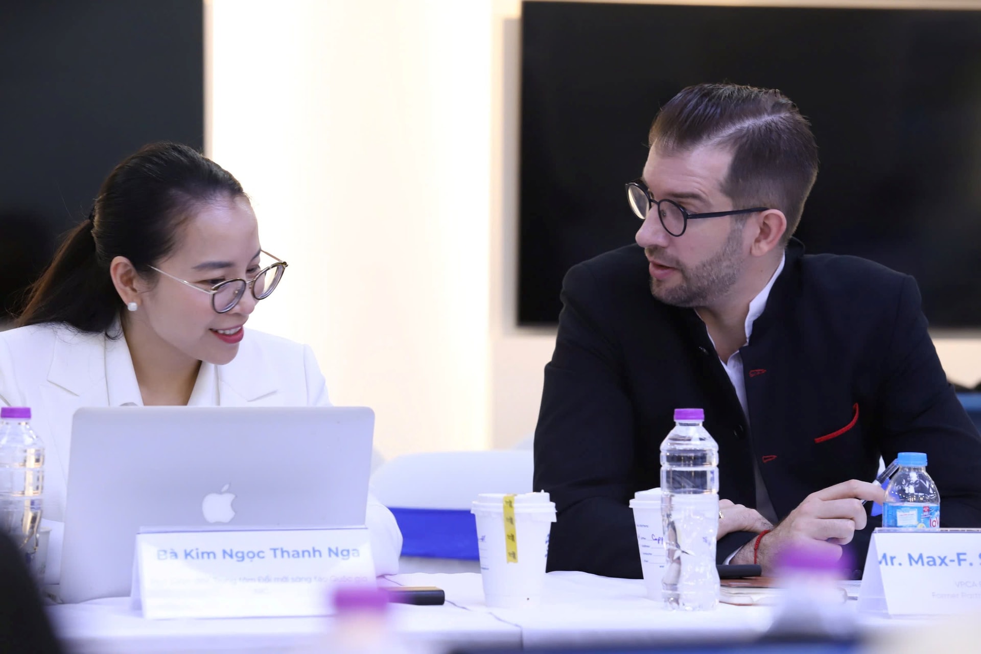 Việt Nam vừa cắt giảm 2 thứ trên toàn quốc, doanh nhân nước ngoài tán thưởng: “Đây là một bước tiến lớn”- Ảnh 2.