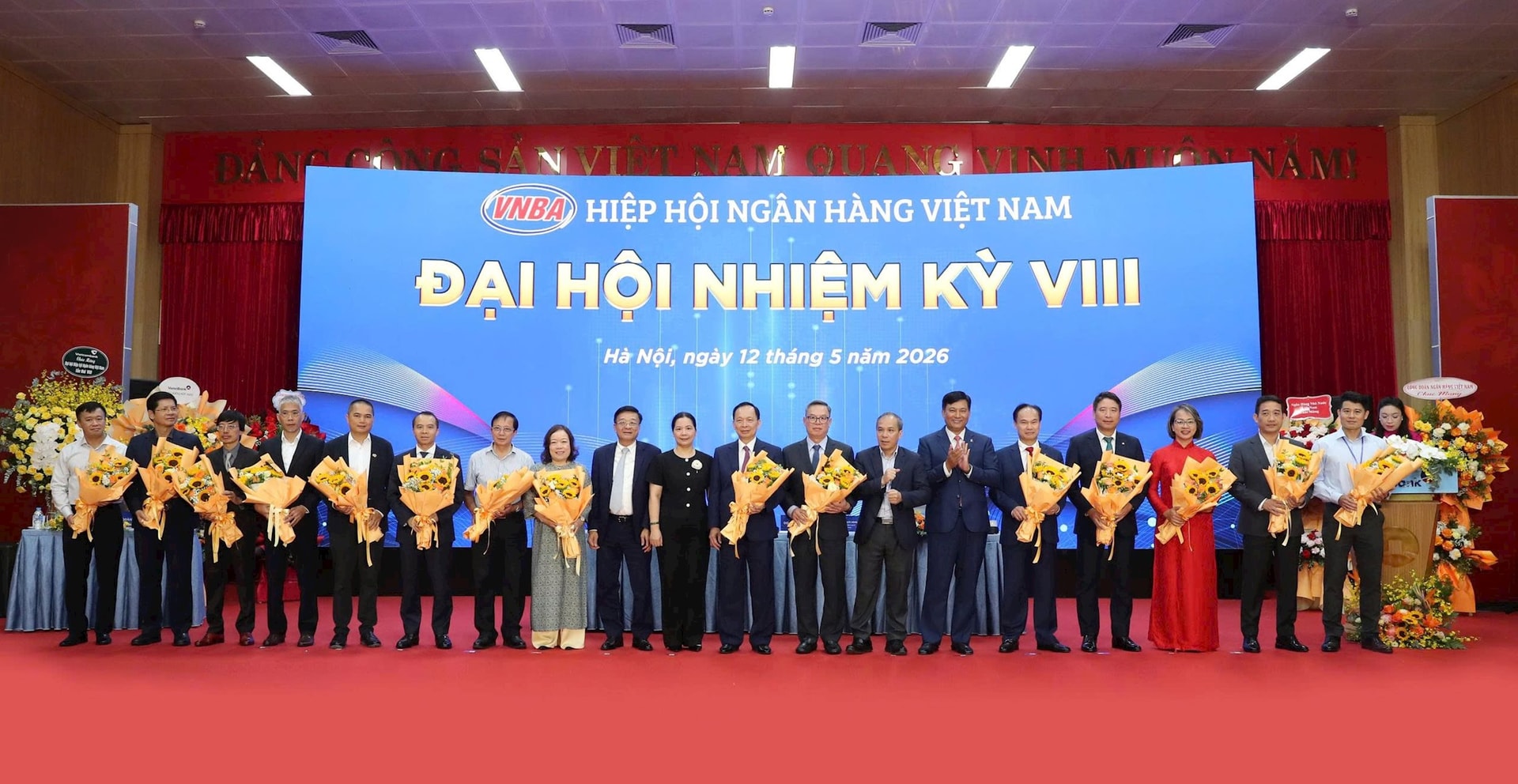 Nguyên Phó Thống đốc Thường trực Đào Minh Tú giữ chức Phó Chủ tịch kiêm Tổng Thư ký Hiệp hội Ngân hàng Việt Nam nhiệm kỳ VIII - Ảnh 1.