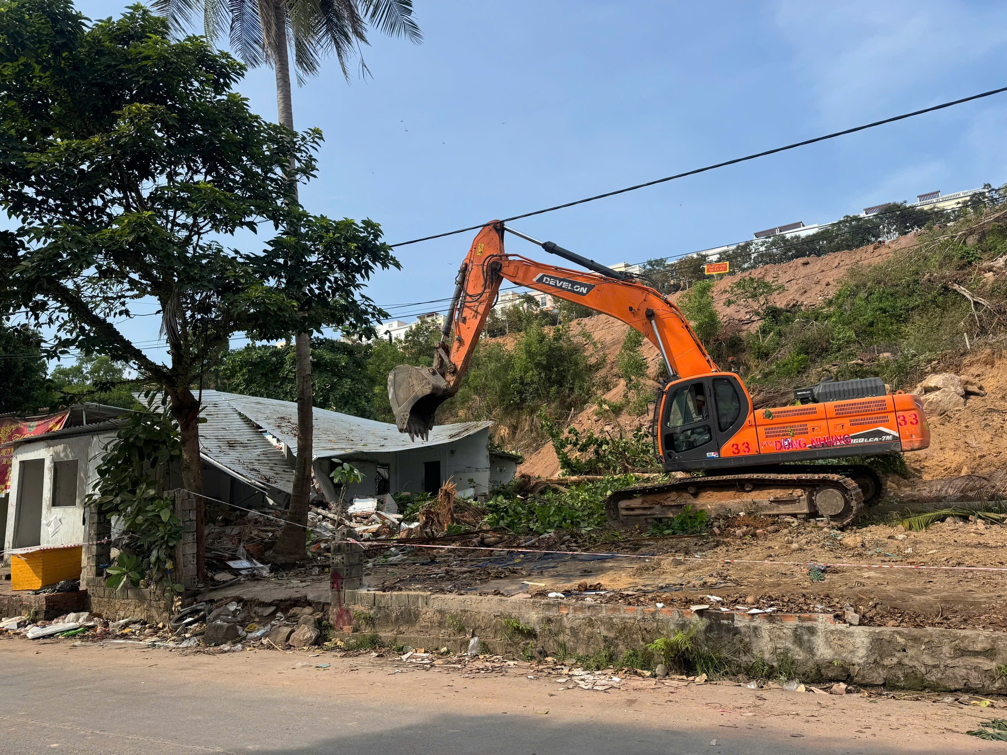 Phú Quốc buộc phải cưỡng chế 6 hộ dân không giao đất phục vụ dự án APEC - Ảnh 7.