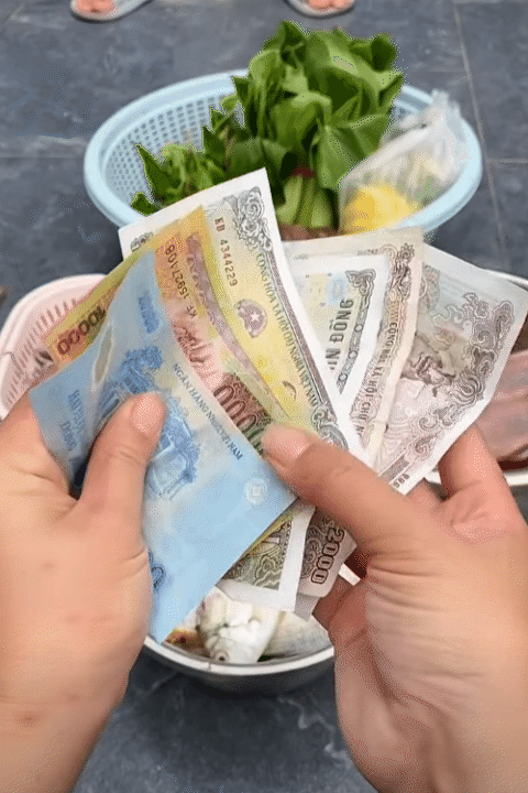 Chỉ với 100k, mẹ đảm Ninh Bình "cân" hết bữa ăn cho gia đình 5 người khiến hội chị em rần rần xin bí kíp- Ảnh 2.
