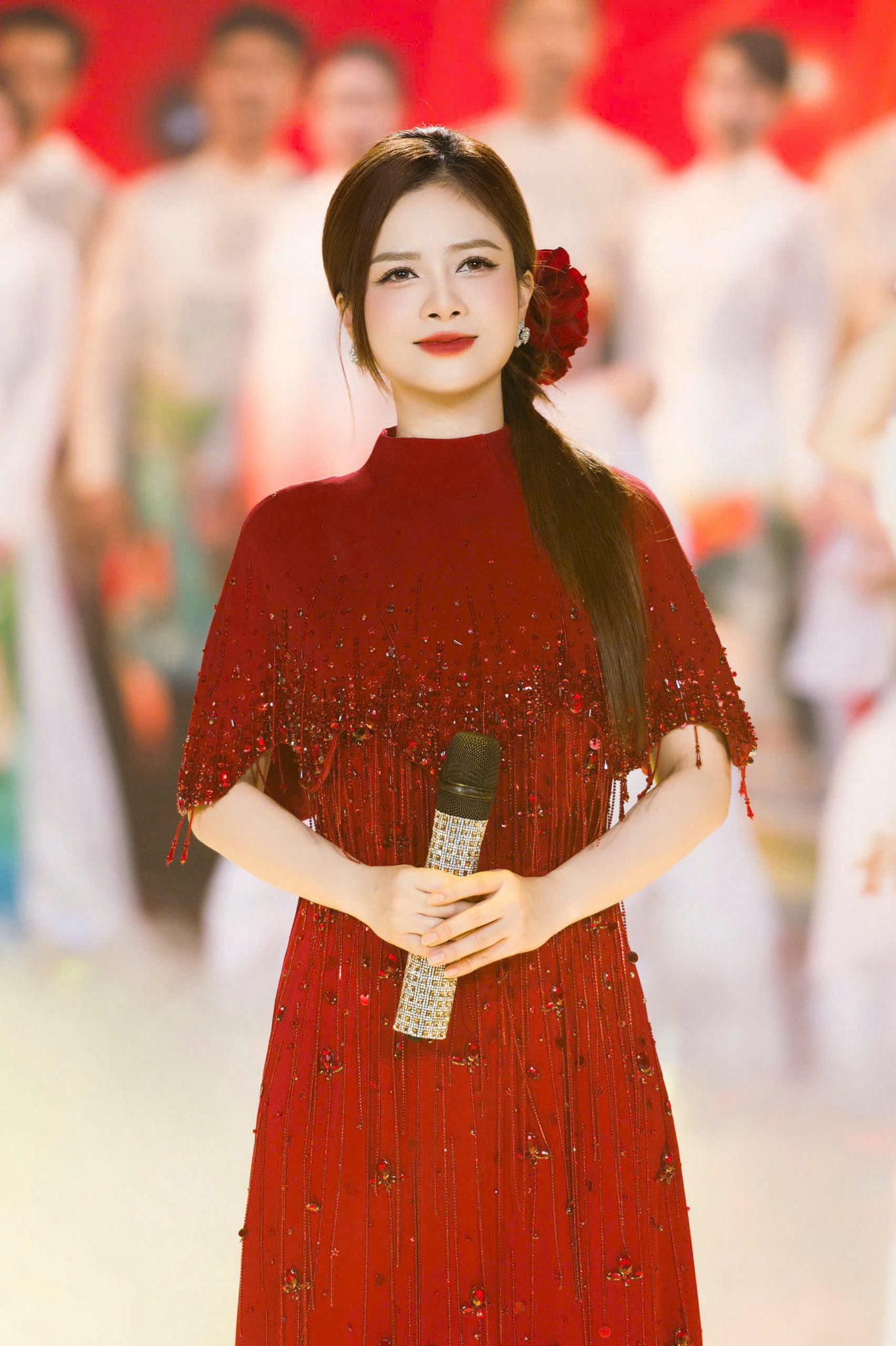 Việt Nam có mỹ nhân 2 lần đỗ Thủ khoa, làm giảng viên thanh nhạc mà vẫn đắt show bậc nhất- Ảnh 3.