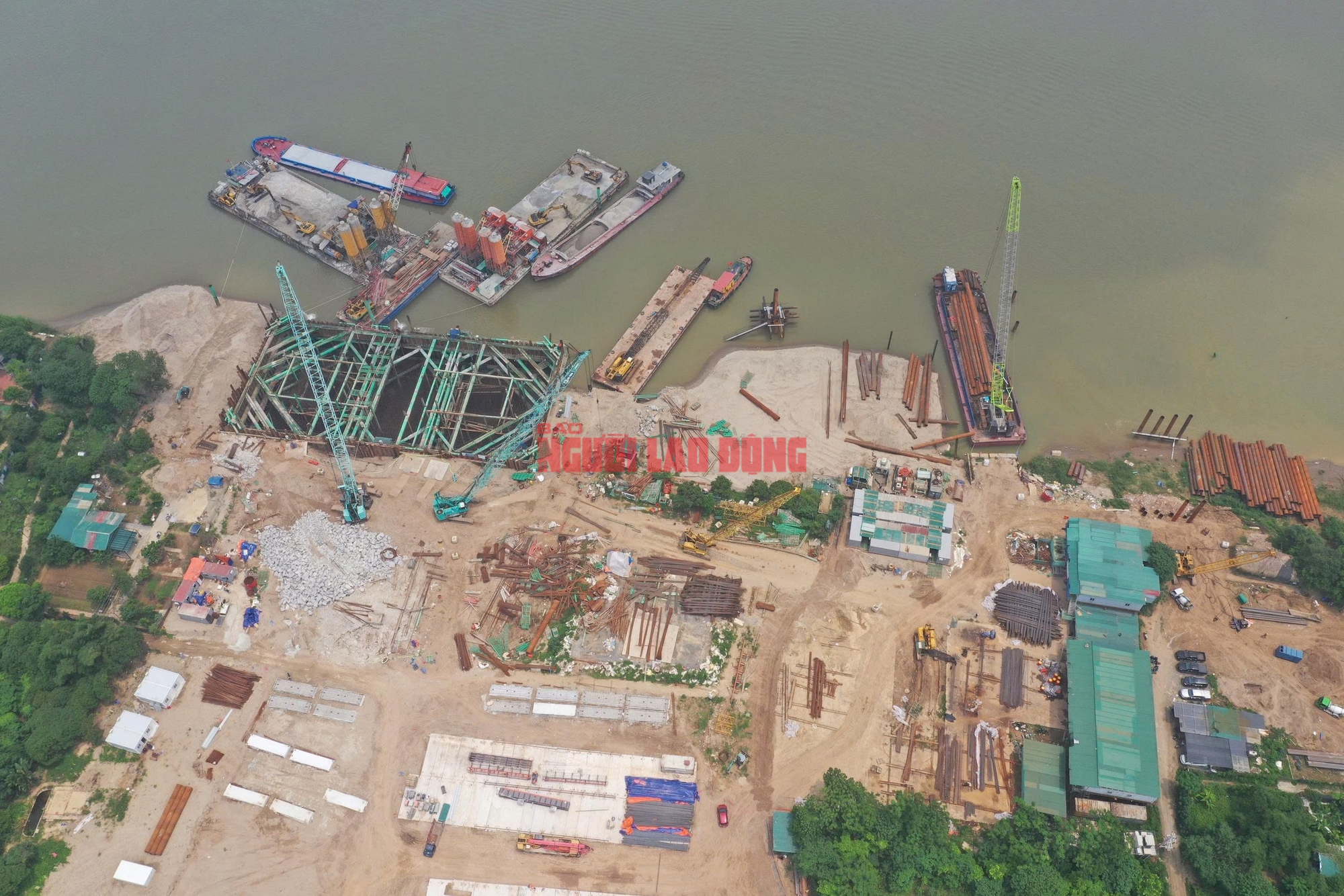 Cận cảnh giải phóng mặt bằng cầu Trần Hưng Đạo và các dự án cầu sông Hồng - Ảnh 9.