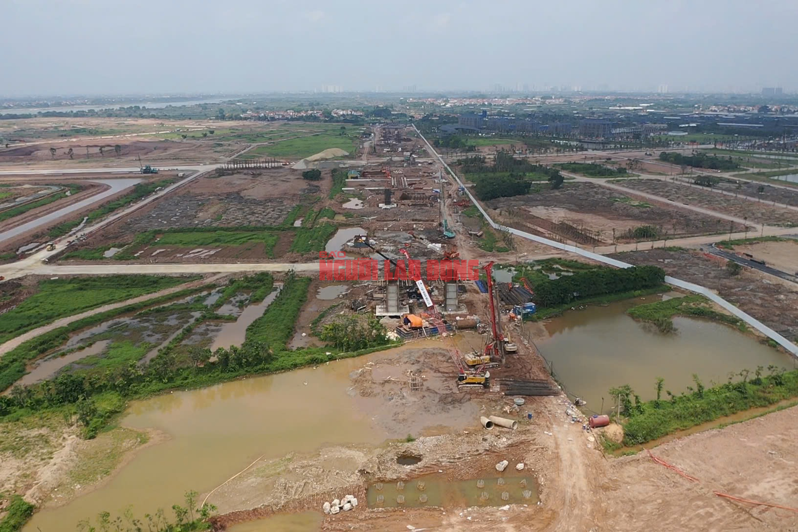 Cận cảnh giải phóng mặt bằng cầu Trần Hưng Đạo và các dự án cầu sông Hồng - Ảnh 12.