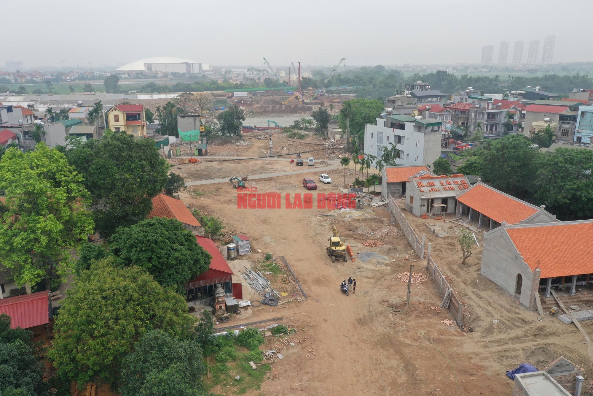 Cận cảnh giải phóng mặt bằng cầu Trần Hưng Đạo và các dự án cầu sông Hồng - Ảnh 14.