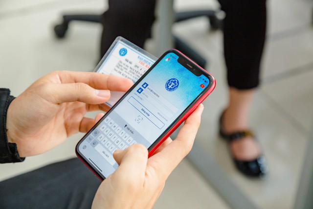 Nguy cơ bị chiếm quyền điện thoại khi cài app giả mạo VssID chứa mã độc - Ảnh 1.