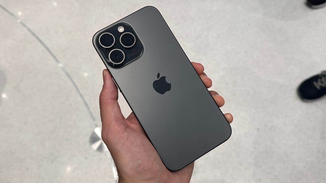 5 chiếc iPhone cũ rớt giá mạnh, đáng mua nhất ngay lúc này- Ảnh 1.