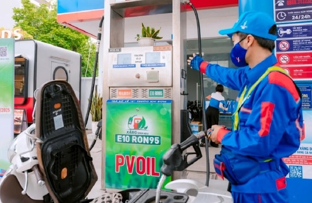 Xe đời cũ đổ xăng E10 có hại máy không, cần lưu ý gì?- Ảnh 1.