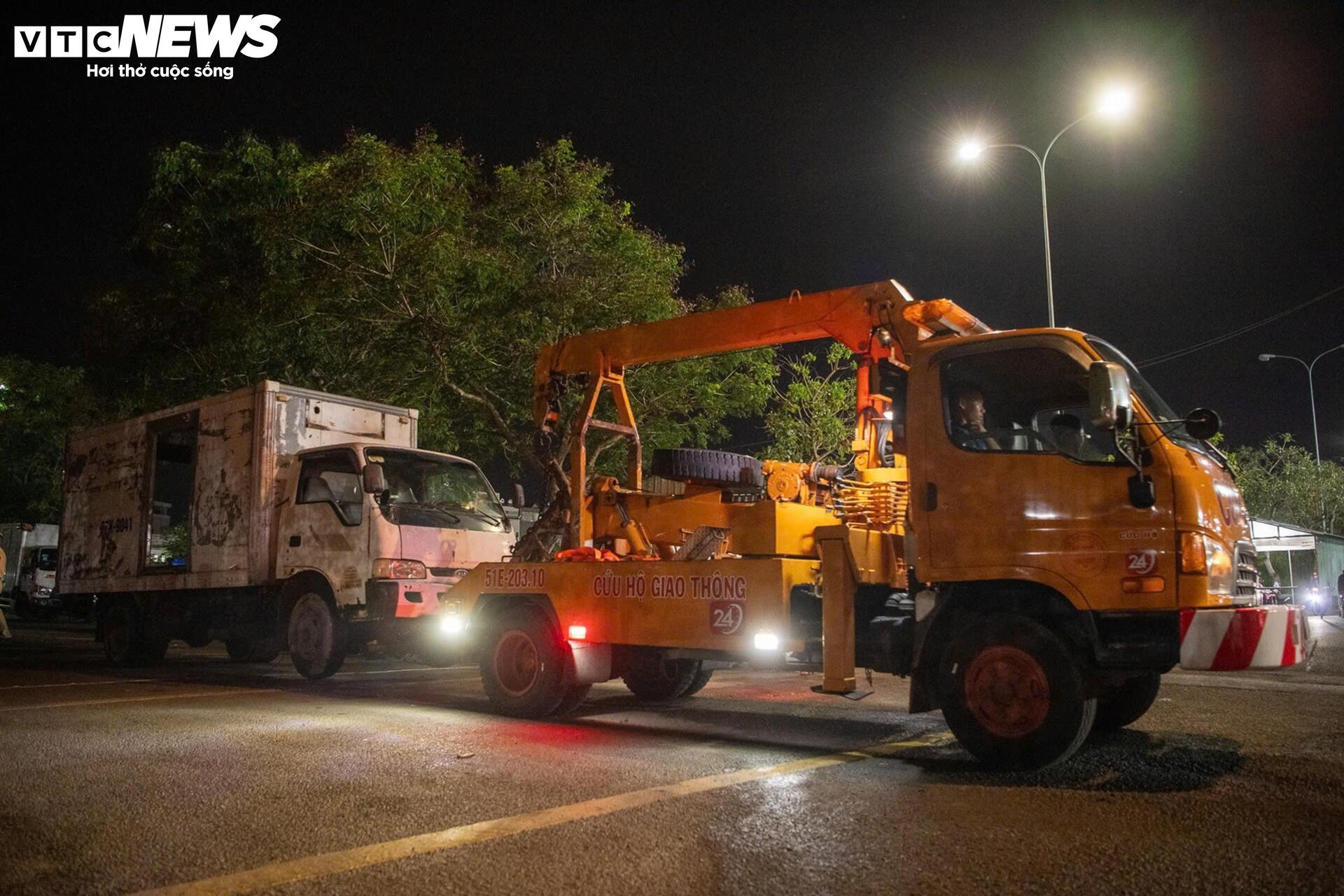 CSGT 'đột kích' chợ Bình Điền, phát hiện tài xế không GPLX, dương tính ma túy- Ảnh 9.