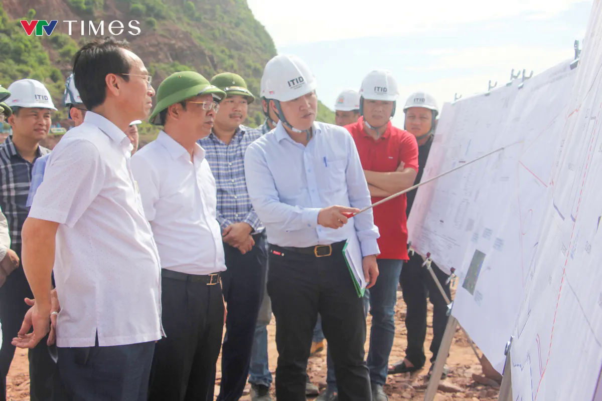 Nghệ An: Tháo gỡ vướng mắc dự án đầu tư xây dựng và kinh doanh cảng nước sâu Cửa Lò 7.400 tỷ đồng- Ảnh 2.