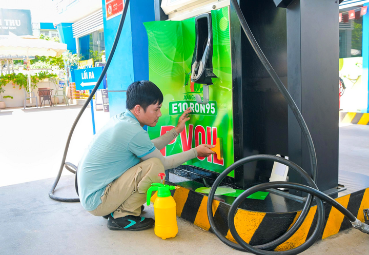 Gần 1.000 cửa hàng xăng dầu PVOIL đã sẵn sàng kinh doanh xăng E10- Ảnh 2.