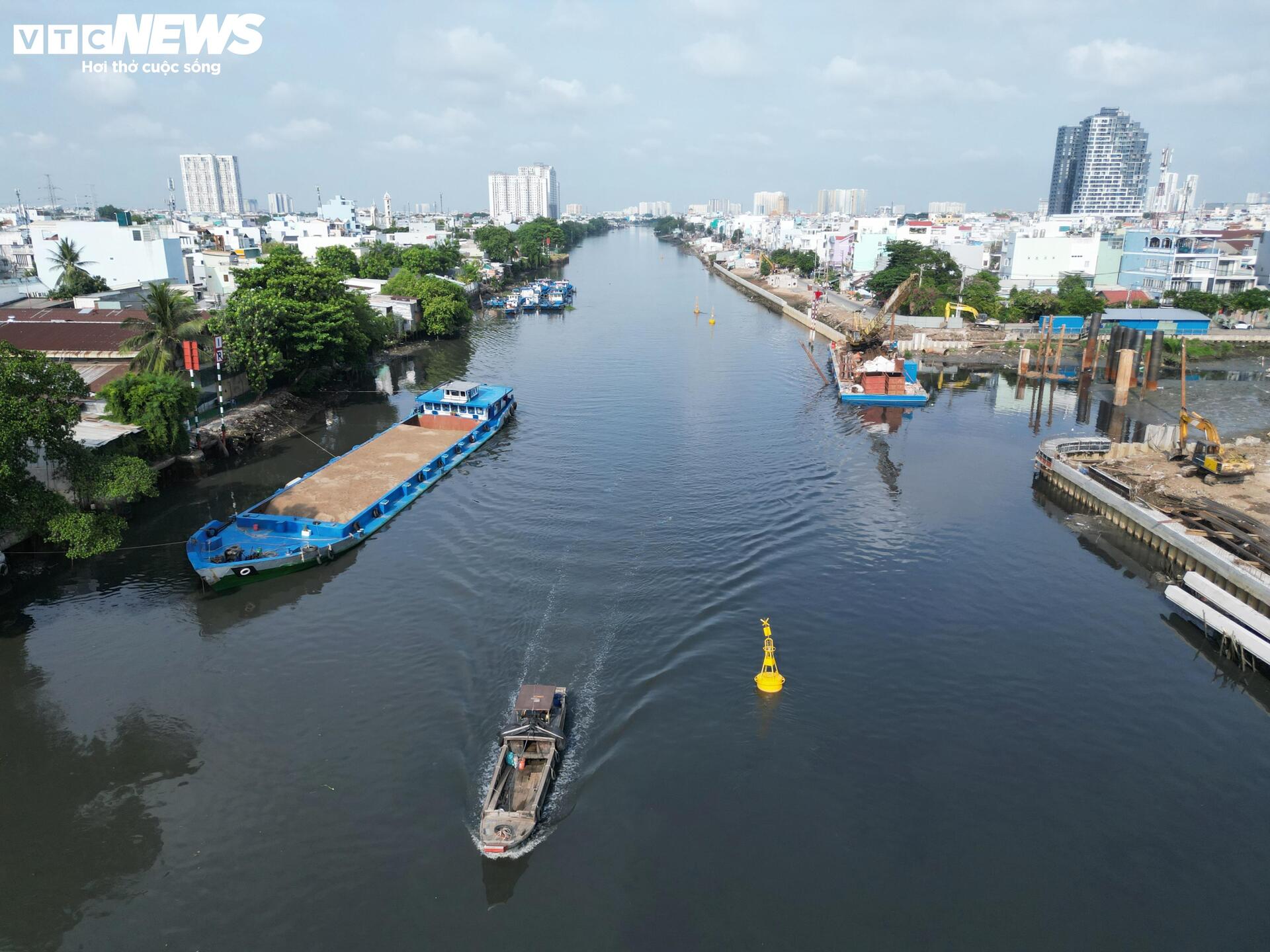 Hiện trạng nhà ven kênh rạch ở TP.HCM trước đợt hồi sinh 'kênh chết' quy mô lớn- Ảnh 14.