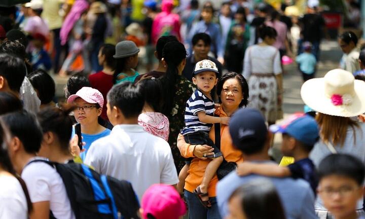 Hà Nội đặt mục tiêu dân số không quá 20 triệu người, vào top 10 thủ đô hạnh phúc thế giới- Ảnh 1.