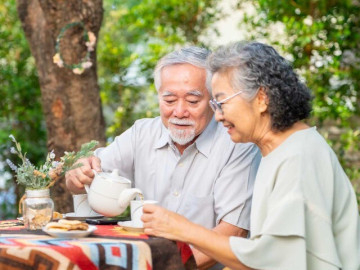 Ở tuổi 50, nhiều người bắt đầu lo mình sẽ thuộc “thế hệ không có ai chăm sóc”: Chuẩn bị gì từ bây giờ để tuổi hưu bớt áp lực? - Ảnh 4.