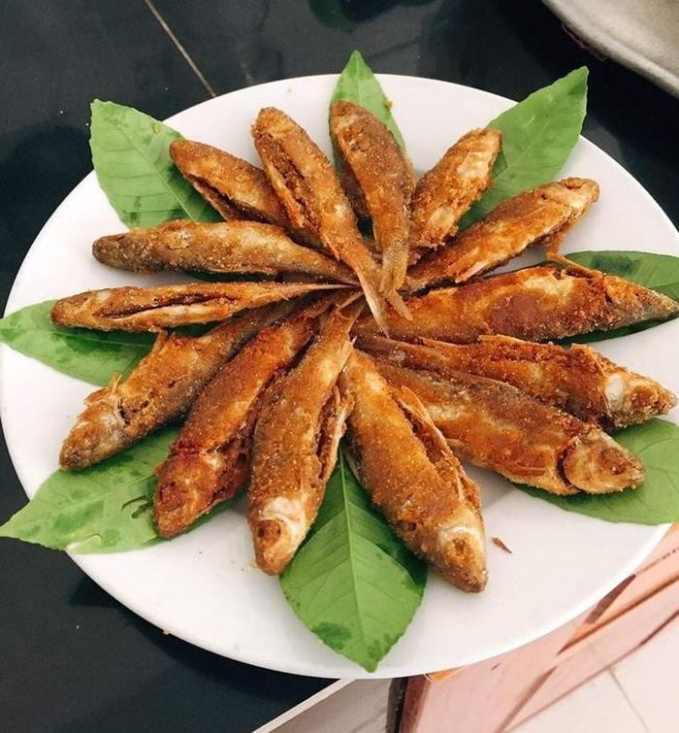 Món cá tốn cơm là đặc sản nổi tiếng của vùng quê đất Tổ, ăn một lần mê tới già - Ảnh 8.