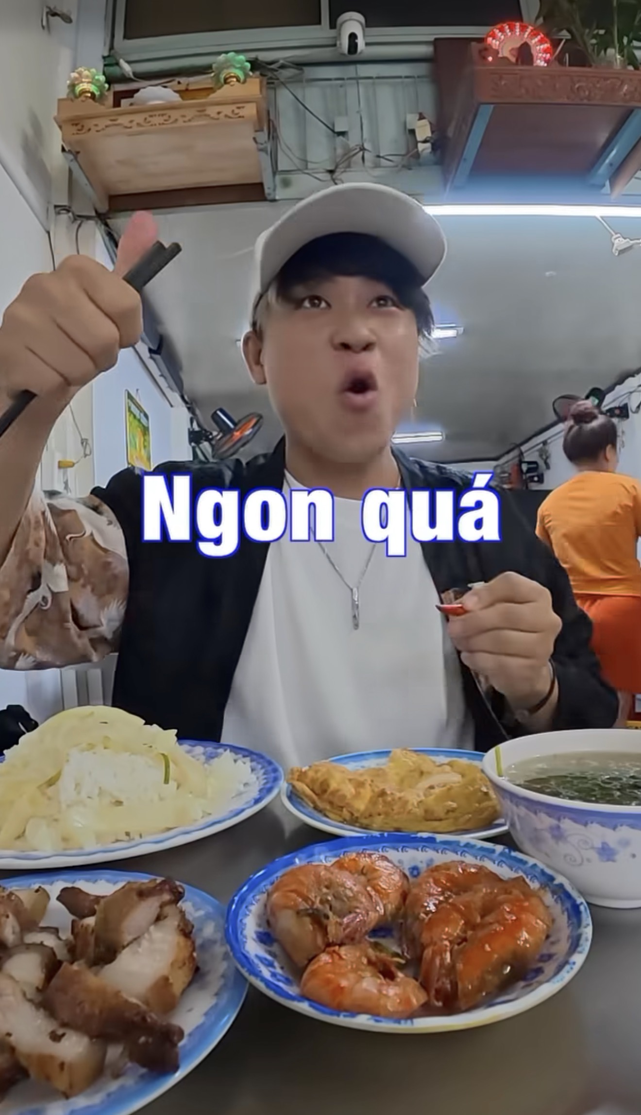 Khoe "hôm nay nhiều tiền", khách Nhật bị mâm cơm Việt 68.000 đánh gục- Ảnh 2.