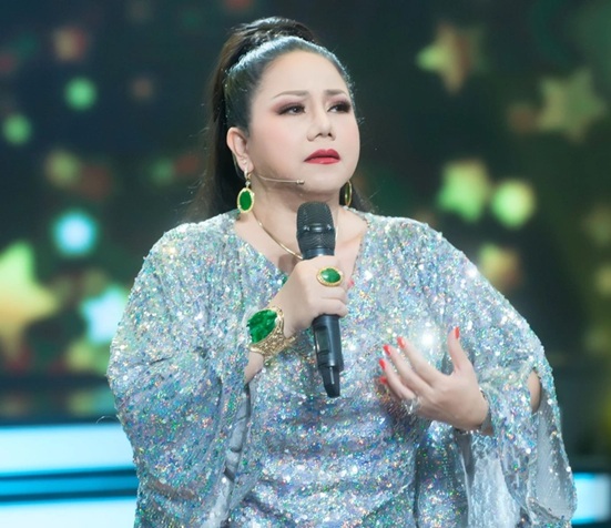 Nữ ca sĩ gánh mọi show: "Tiền mặt quá nhiều, tôi phải mua vàng tích trữ"- Ảnh 3.