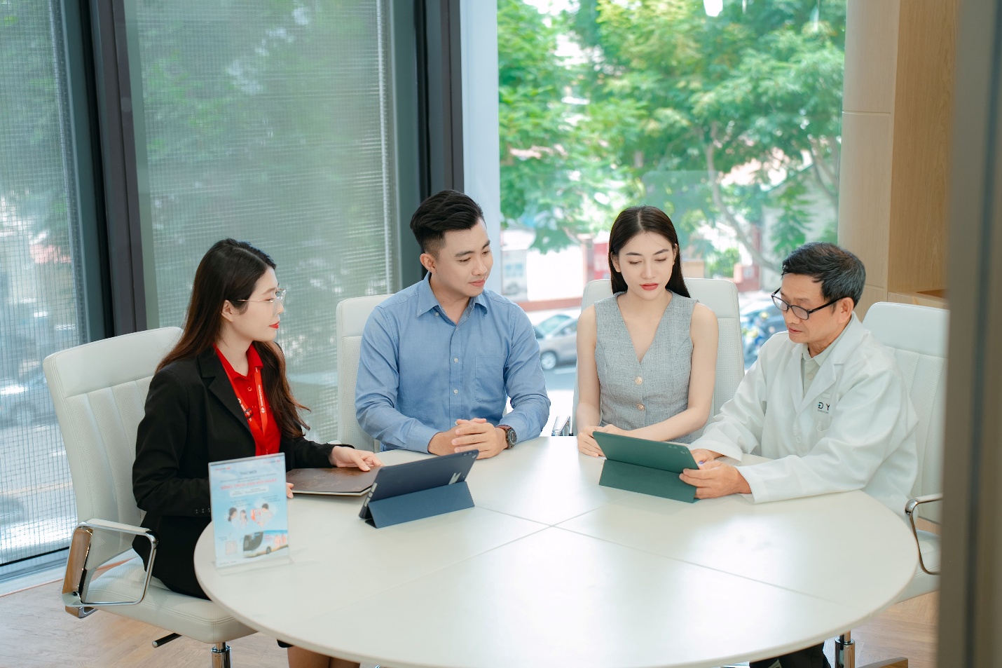 Techcom Life tái định nghĩa bảo hiểm nhân thọ với mô hình chăm sóc sức khỏe chủ động - Ảnh 3.