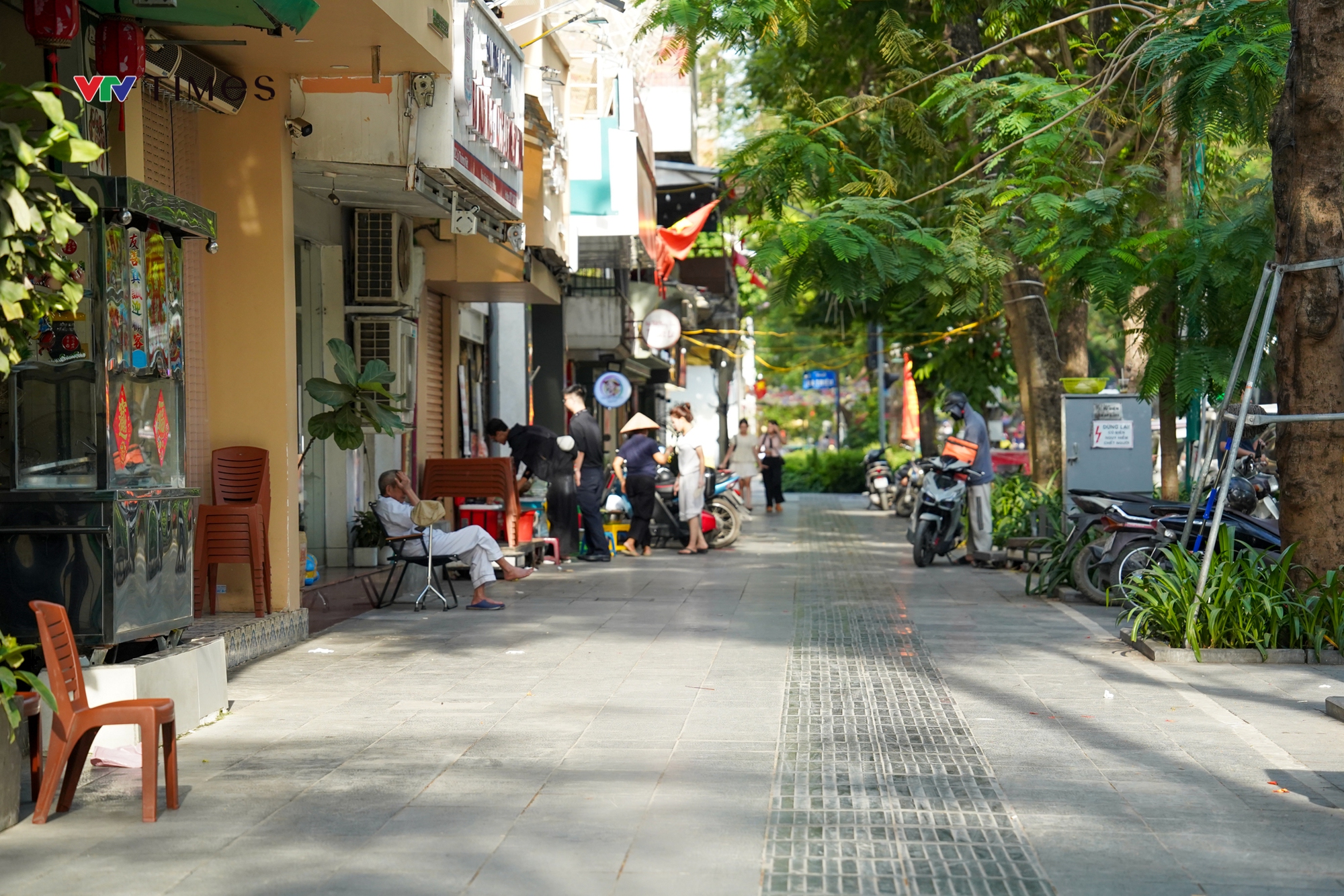 Hà Nội dọn dẹp vỉa hè: Trả lại không gian đi bộ, hộ kinh doanh mong muốn thuê lại- Ảnh 8.