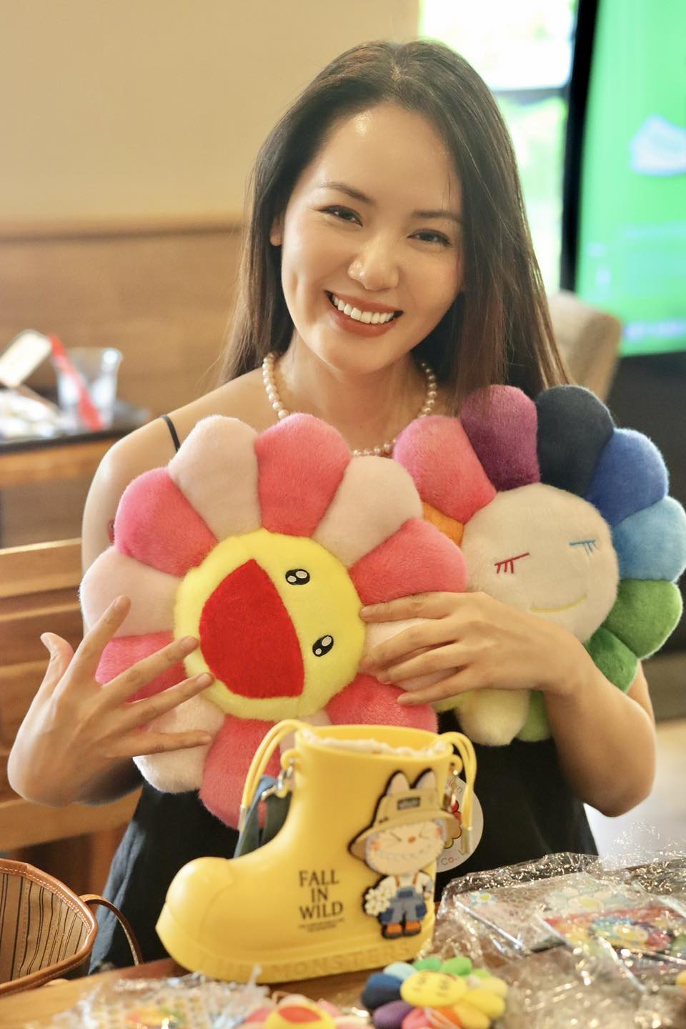 Nữ ca sĩ xinh đẹp bức xúc tuyên bố thẳng: 