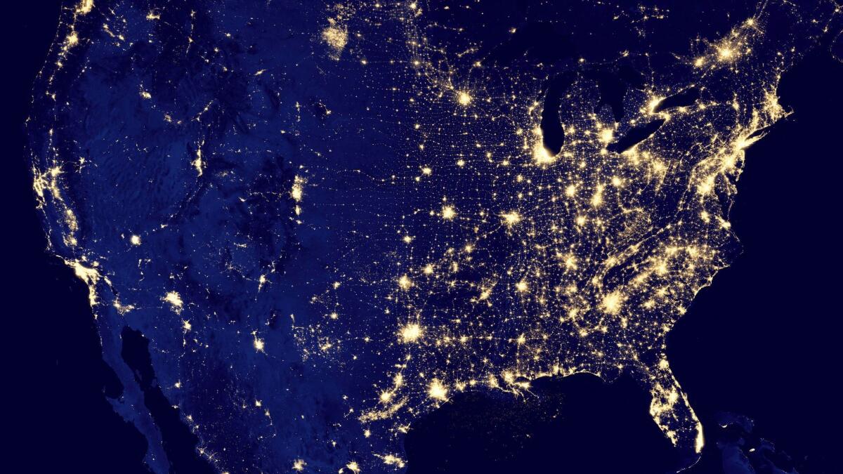 NASA âm thầm quan sát Trái đất vào ban đêm, kết quả chỉ ra "nghịch lý" không ngờ tới, đặc biệt ở châu Âu- Ảnh 2.