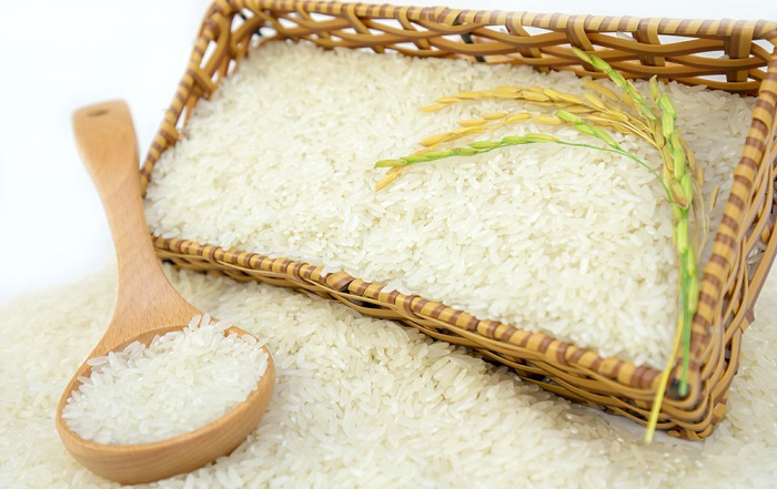 Nước mua gạo lớn nhất thế giới ra cảnh báo mới: Phạt tù tới 10 năm, tàu gạo Việt vẫn dồn dập cập cảng - Ảnh 1.