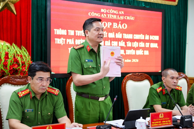 Bắt tạm giam một chủ cửa hàng xăng dầu- Ảnh 1. Bắt tạm giam một chủ cửa hàng xăng dầu- Ảnh 1.